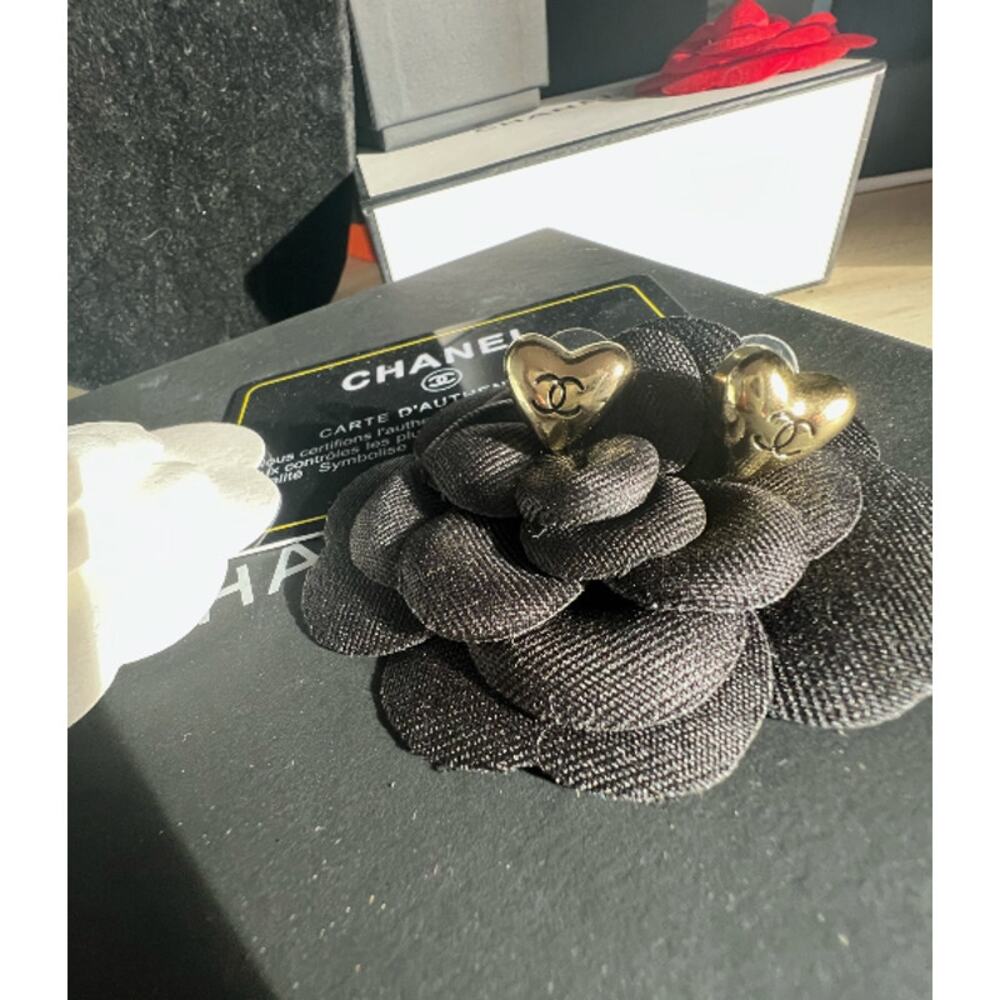 CHANEL Gold CC Interlocking Heart Stud Earrings 21B (CHXX003) - Picture 4 of 8